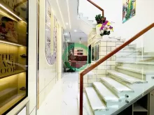 CẶP SONG SINH SIÊU PHẨM 3 TẦNG – HIẾM SÁT SÂN BAY