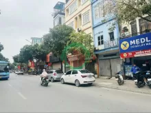 CHÍNH CHỦ CẦN BÁN GÂP ĐẤT MẶT PHỐ THẠCH BÀN 38M2 MẶT TIỀN 3.5M  VI TRÍ CỰC HIẾM . MỘT LÔ DUY NHẤT CÒN SÓT LẠI KHÔNG TIM THẤY LÔ THƯ 2 Ạ