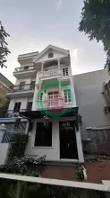 NHÁ 3 TẤNG KIỂU BIỆT THƯ SÂN CHUNG RỘNG RÃI NGÕ NÔNG