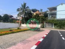 SỐC - Lô đất có 1-0-2 ở trung tâm Hoà Lạc, diện tích 100m2 full thổ.