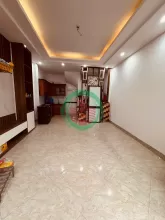 HƠN 7 TỶ – NHÀ LĨNH NAM 35M², 5 TẦNG, 2 MẶT THOÁNG Diện tích: 35m²