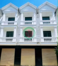 Nhà phố đẹp Lái Thiêu- 2 MT(trước,sau) - 3 Tầng - 62m2 – Nhỉnh 5,5T - Đường xe tải tránh - Ôtô đậu trước nhà - KDC đồng bộ