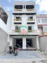 NHÀ THANG MÁY FULL NỘI THẤT – Ô TÔ TRÁNH NHAU – THIÊN LÔI, LÊ CHÂN