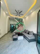 Bán nhà 2 tầng (lô góc cực thoáng )ngõ phố khu 2 phường Việt Hoà, TPHD cũ).