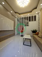 Sát mặt tiền trung tâm Q7Ngang 4 dài 9Đúc xây dựng mới
