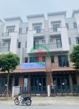 SHOPHOUSE 75M² xây 4 tầng ĐỐI DIỆN CHÂN ĐẾ CHUNG CƯ TẠI CENTA VSIP TỪ SƠN