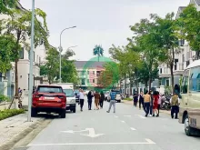 chu nha dinh cuw nuocw ngoai can ban sieu pham biet thu