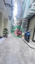 SÁT BỆNH VIỆN HÒA HẢO Q10 - HẺM THÔNG THƯƠNG - 4 TẦNG 5PN MỚI ĐẸP - 41M²