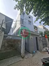 Bán nhà 1 trệt 1 lầu đang KD 7 phòng trọ đường Trần Thị Điệu