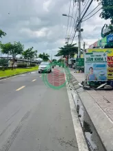 * CHỦ GẤP BÁN GIÁ CHÀO CÒN NHỈNH 9 TỶ ....NHÀ MẶT TIỀN PHÚ ĐỊNH ( 134m2 , ngang 6 )