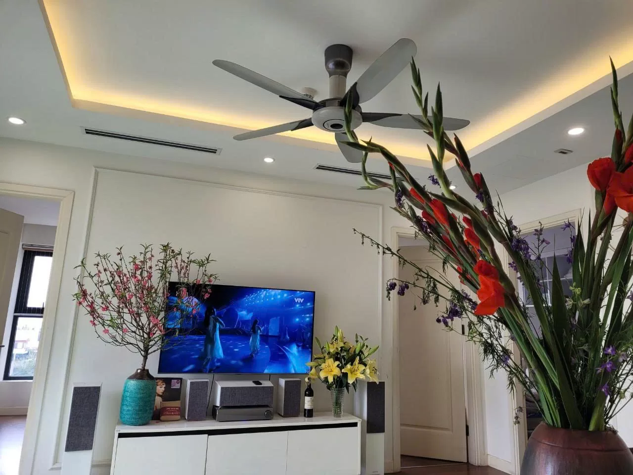 Căn góc 3PN 97m2 tòa A Imperia Garden, bc Đông Nam ngập nắng gió, đồ cơ bản, rẻ nhất lúc này chỉ 16tr/tháng, Phường Thanh…