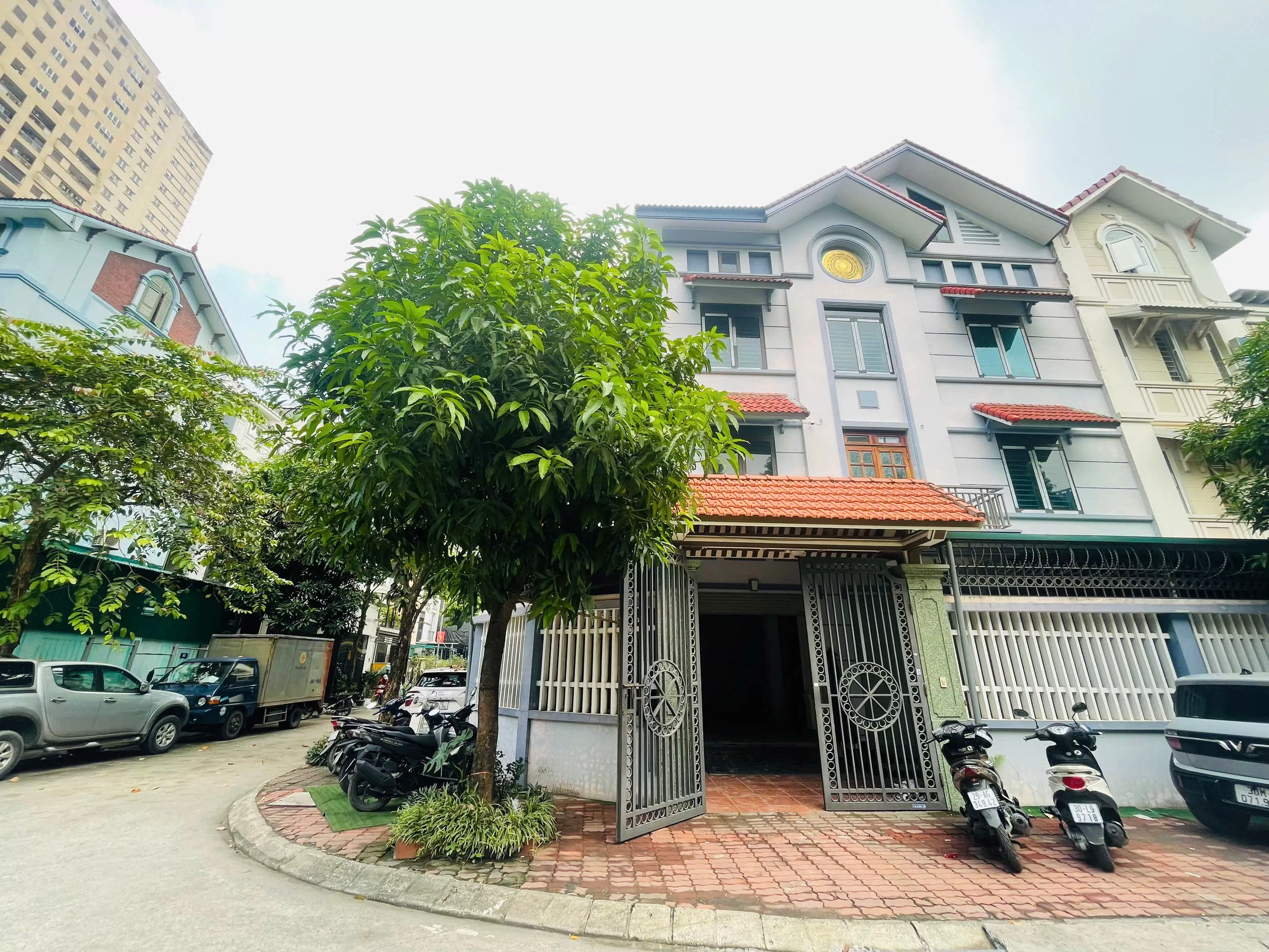 CHO THUÊ BIỆT THỰ LIỀN KỀ INTRACOM – 66 TRUNG VĂN, LÔ GÓC 2 MẶT THOÁNG. LH:0921209888, Phường Từ Liêm, Thành phố Hà Nội