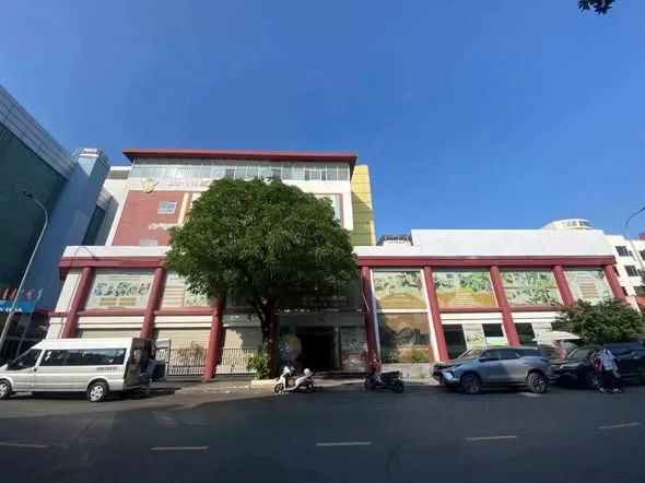 🔥 Cho thuê tòa nhà góc 2 mặt tiền: 3 Hoàng Việt, P.4, Tân Bình, Phường Tân Bình, Thành phố Hồ Chí Minh
