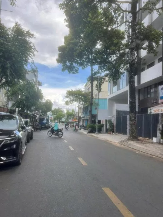 CHO THUÊ TÒA NHÀ: 19 Trần Bình Trọng, Phường 1, Quận 5, Phường Chợ Quán, Thành phố Hồ Chí Minh
