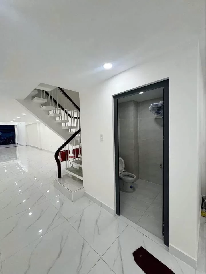 CHO THUÊ NHÀ: 75 Thành Thái, Phường 14, Quận 10, Phường Vườn Lài, Thành phố Hồ Chí Minh
