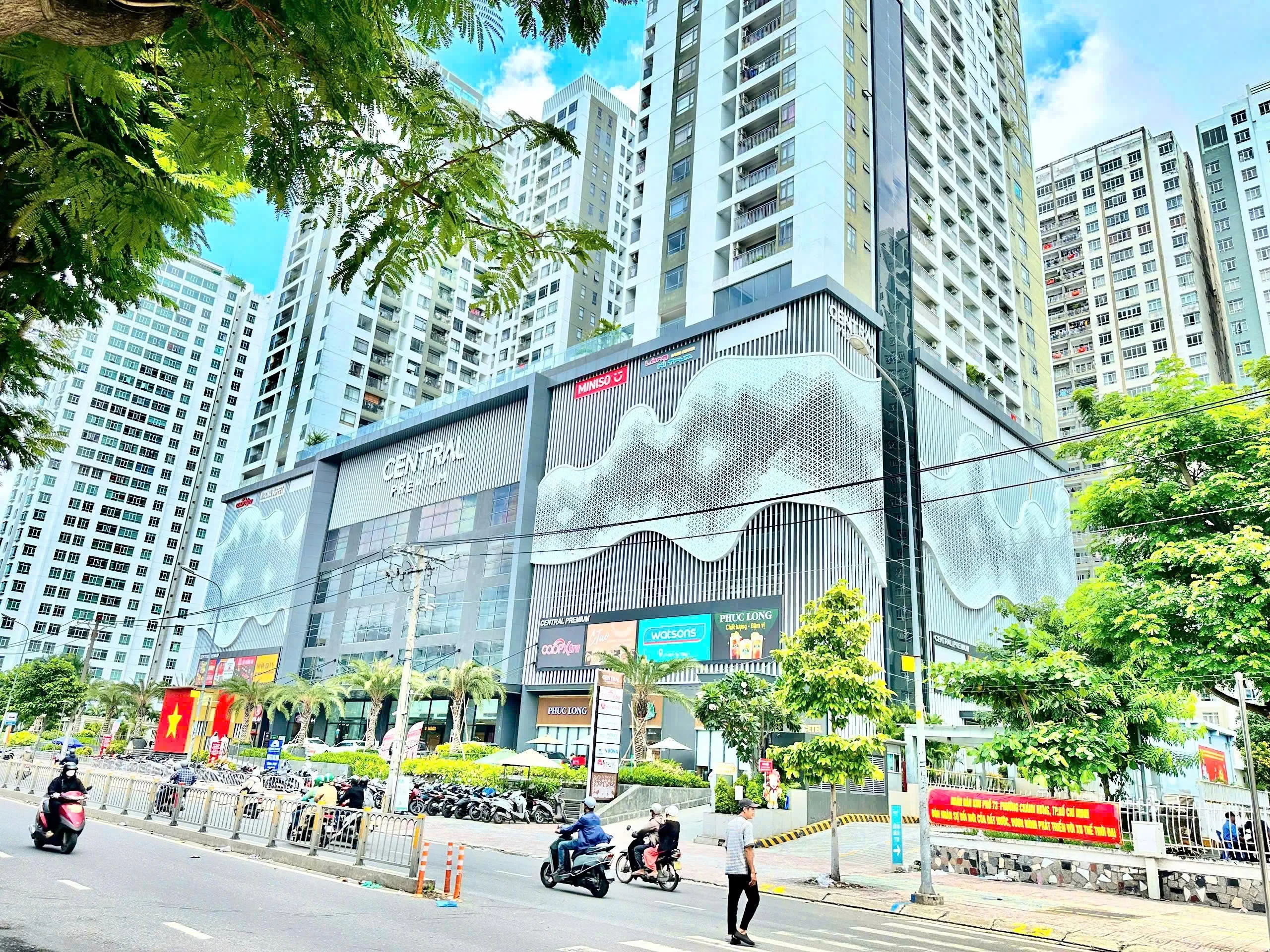 Cho thuê nhà góc: 807 Tạ Quang Bửu + Đường Số 3, Phường Chánh Hưng – Quận 8 Cũ, Phường Chánh Hưng, Thành phố Hồ Chí Minh