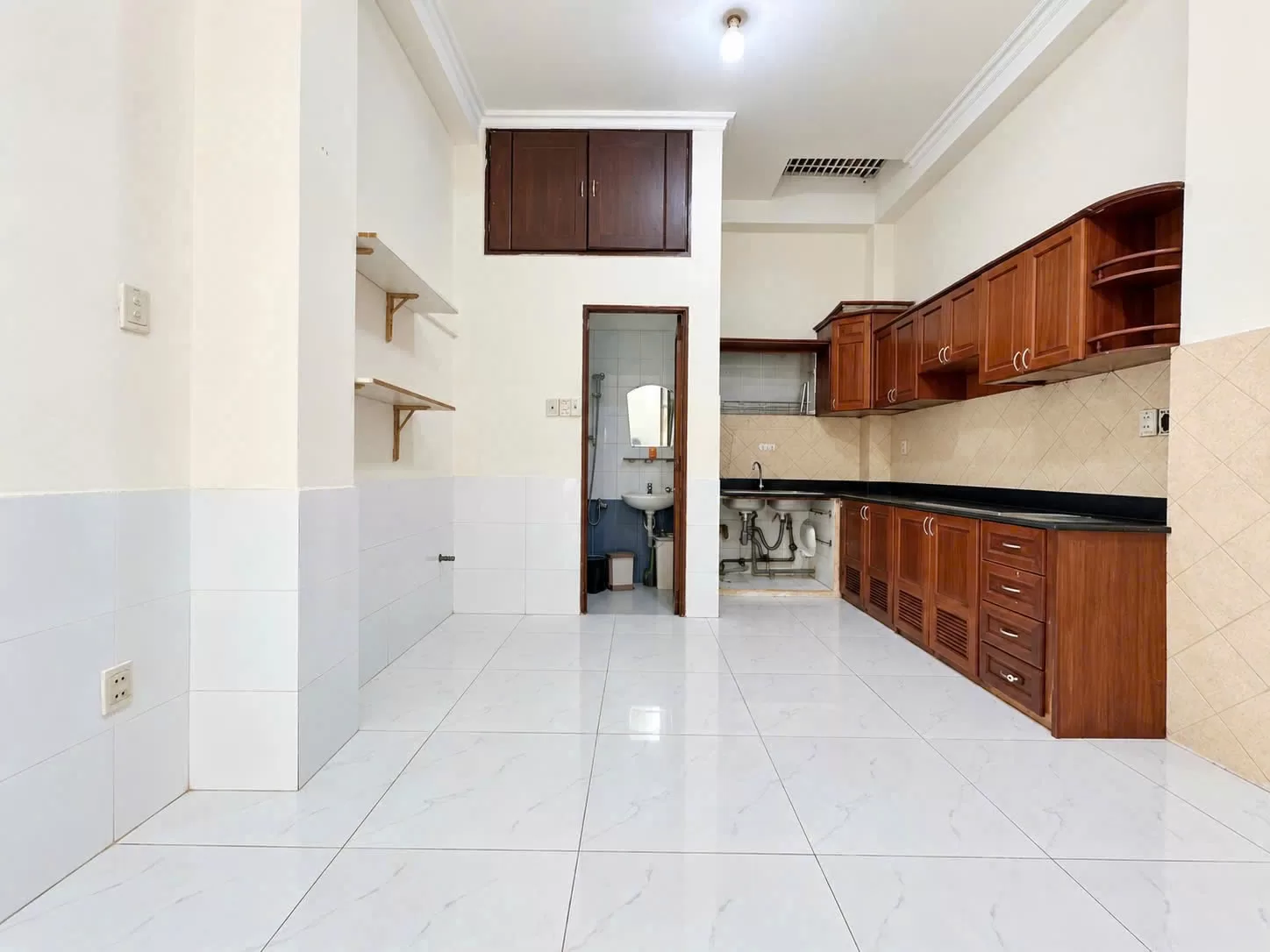 Cho thuê nhà: 98 Nguyên Hồng, Quận Bình Thạnh, Phường Bình Thạnh, Thành phố Hồ Chí Minh